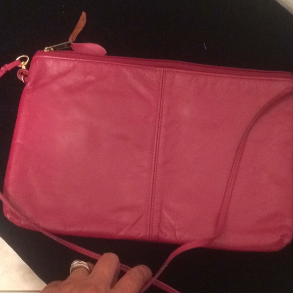 NWOT Purple shoulder bag 12 1/2" X 8" - Picture 4 of 10